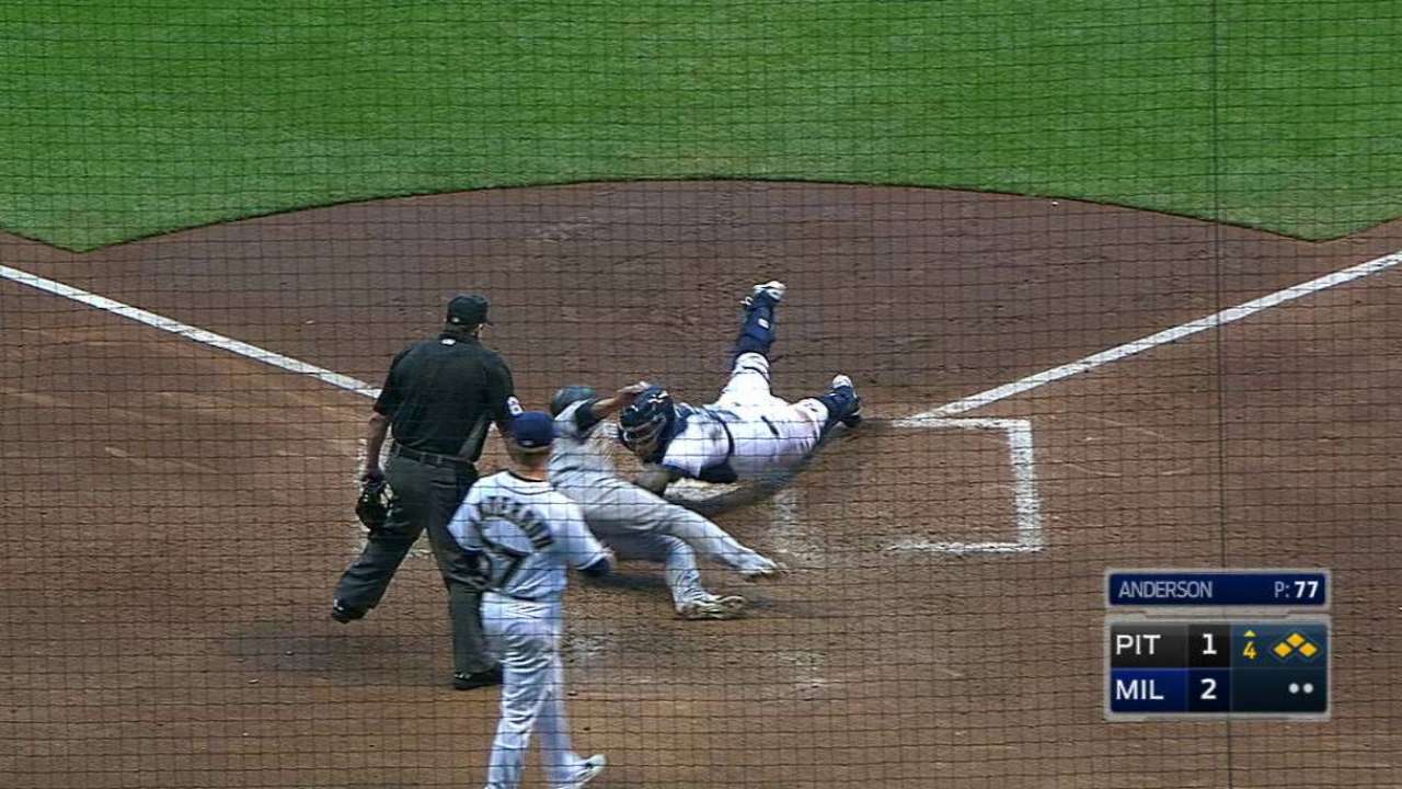 Amid distractions, Brewers thrive on homestand