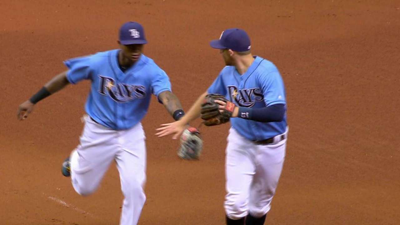 Snell induces DP to escape jam