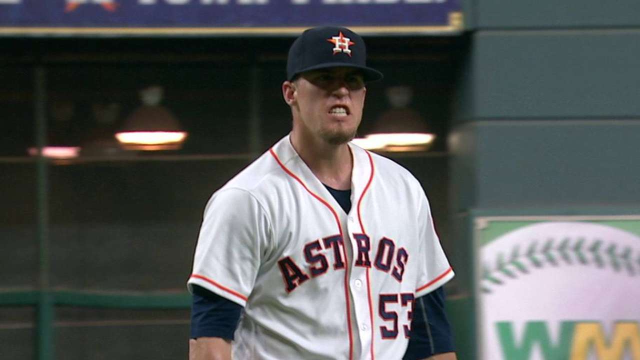 Giles escapes a jam in the 8th