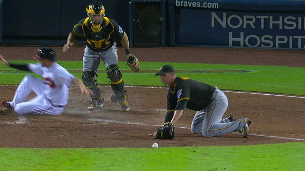 Braves seal series win with late-frame rallies