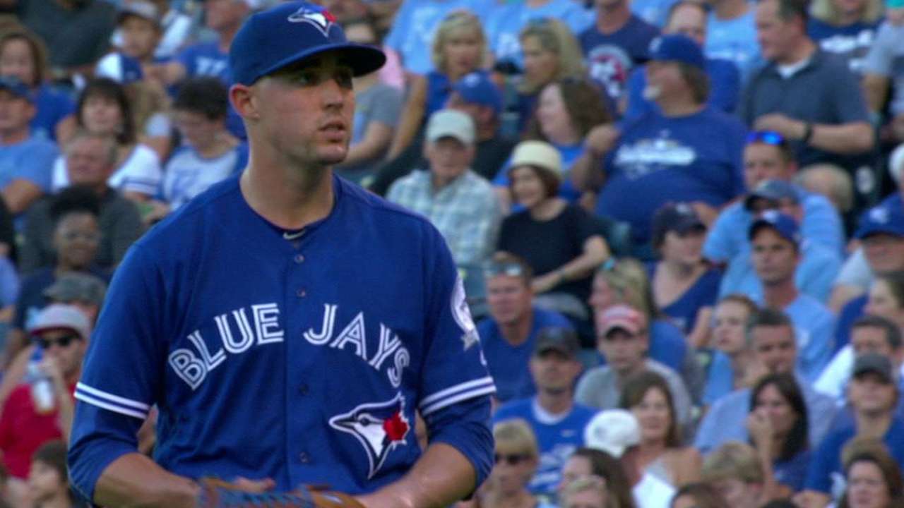 Sanchez escapes a jam