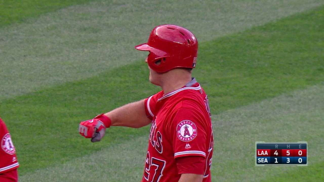 Trout's RBI triple