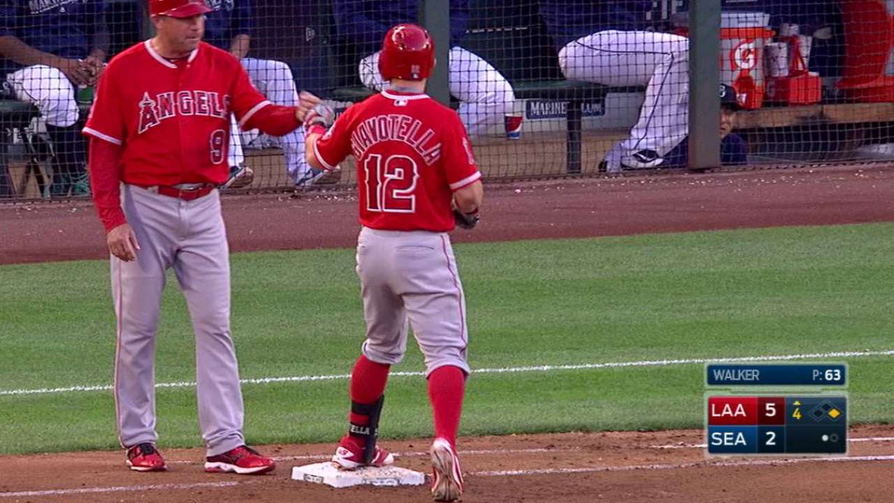 O's, Giavotella reportedly agree to Minors deal