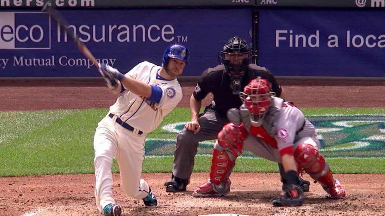 With Seager ailing, Mariners recall Freeman