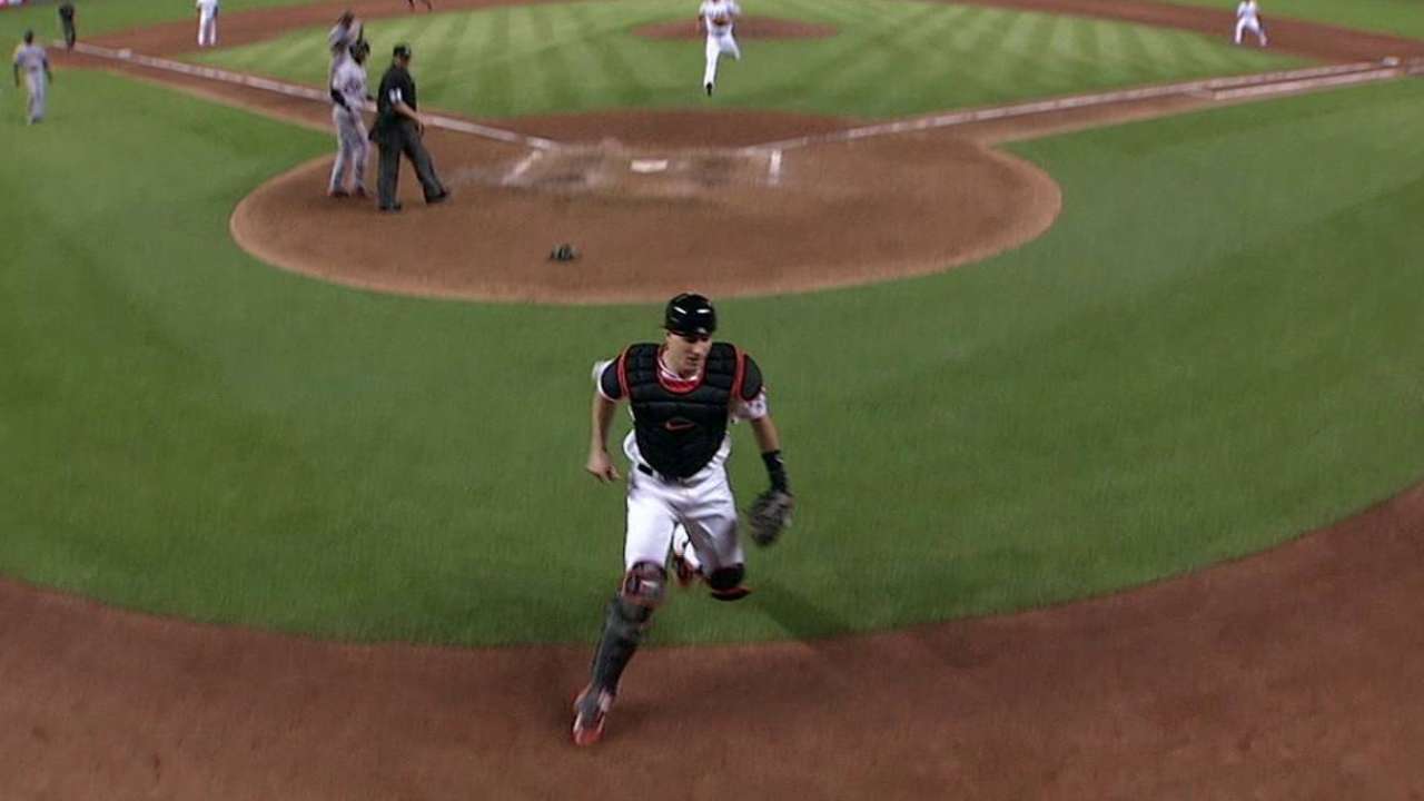 Crawford scores on wild pitch