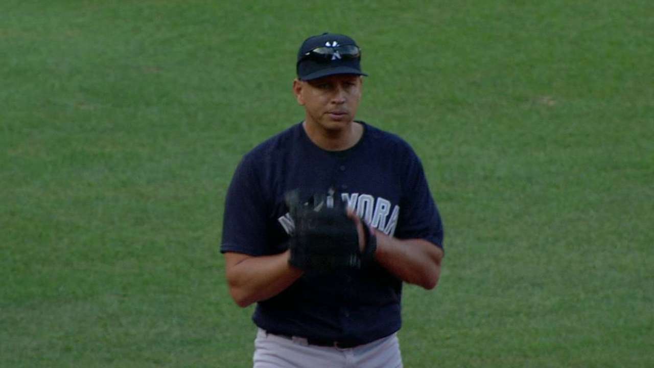 A-Rod takes grounders pregame