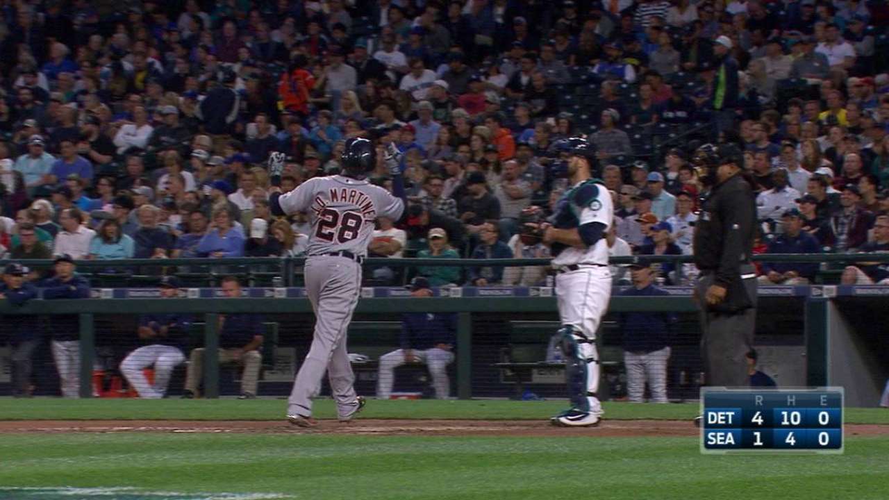 J.D. Martinez's solo big fly