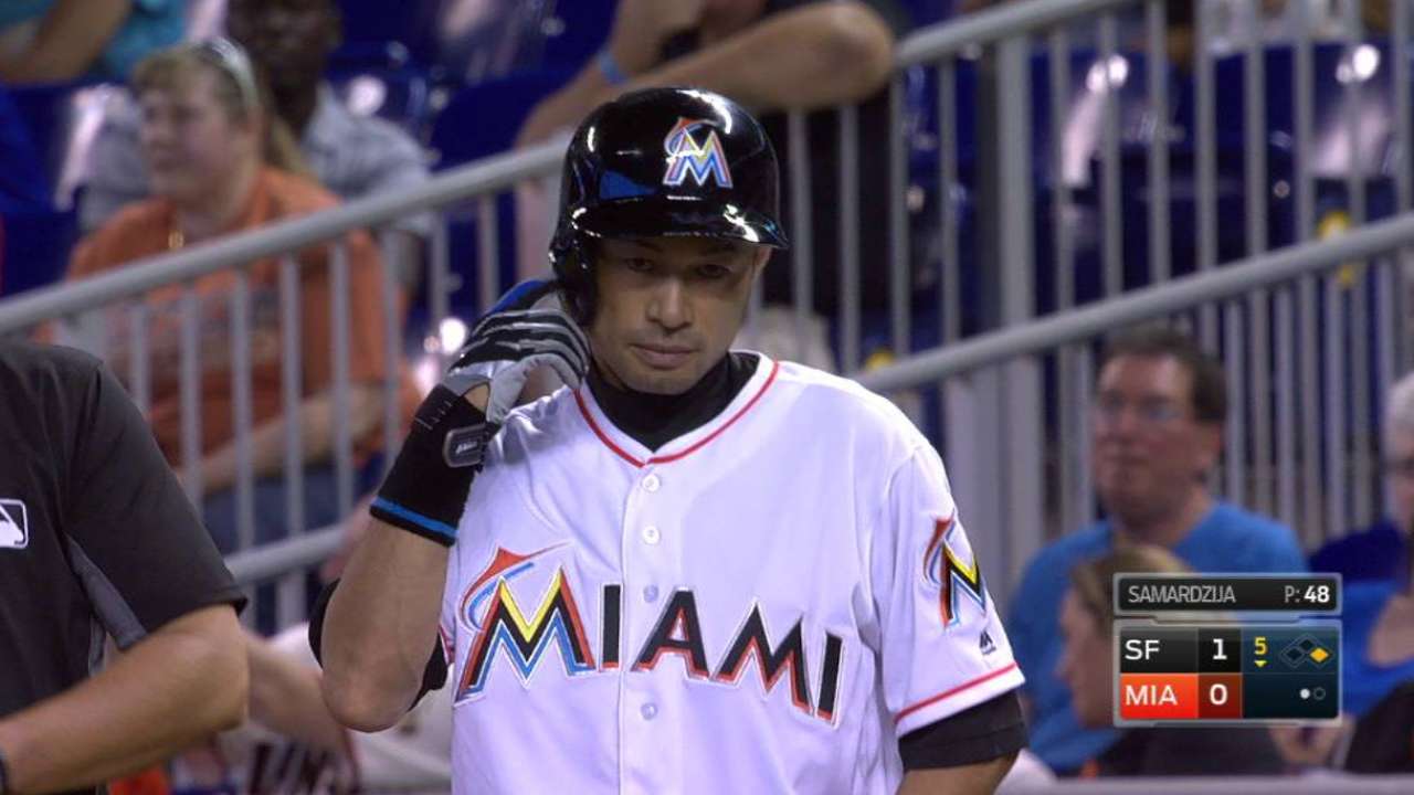 Ichiro supera a Clemente con sus hits 3,001 y 3,002