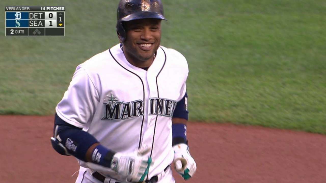 Cano opens the scoring