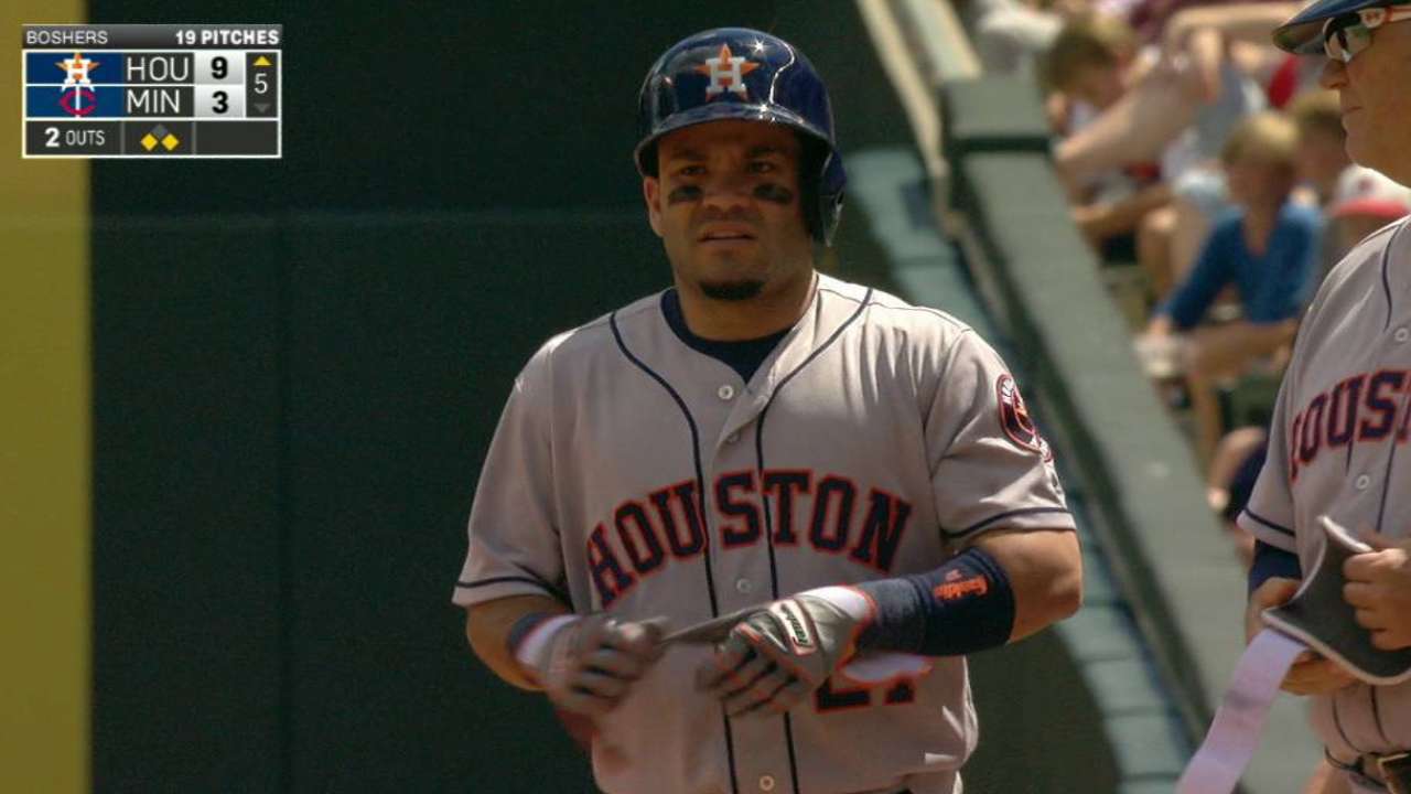 Altuve's second RBI single