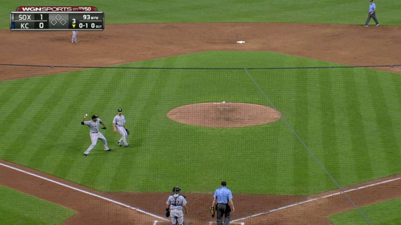 Ynoa's great barehanded play