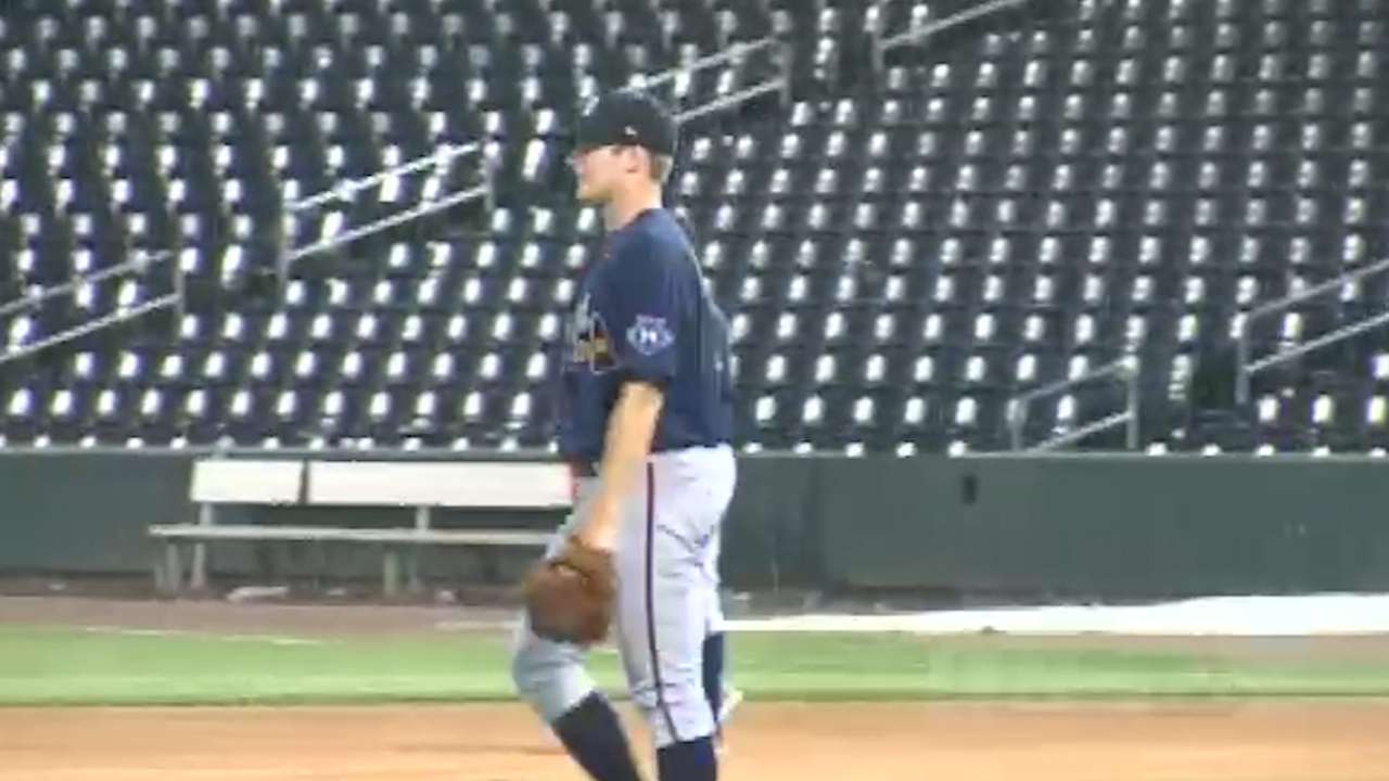 Braves promote Hursh, Morris to bolster bullpen