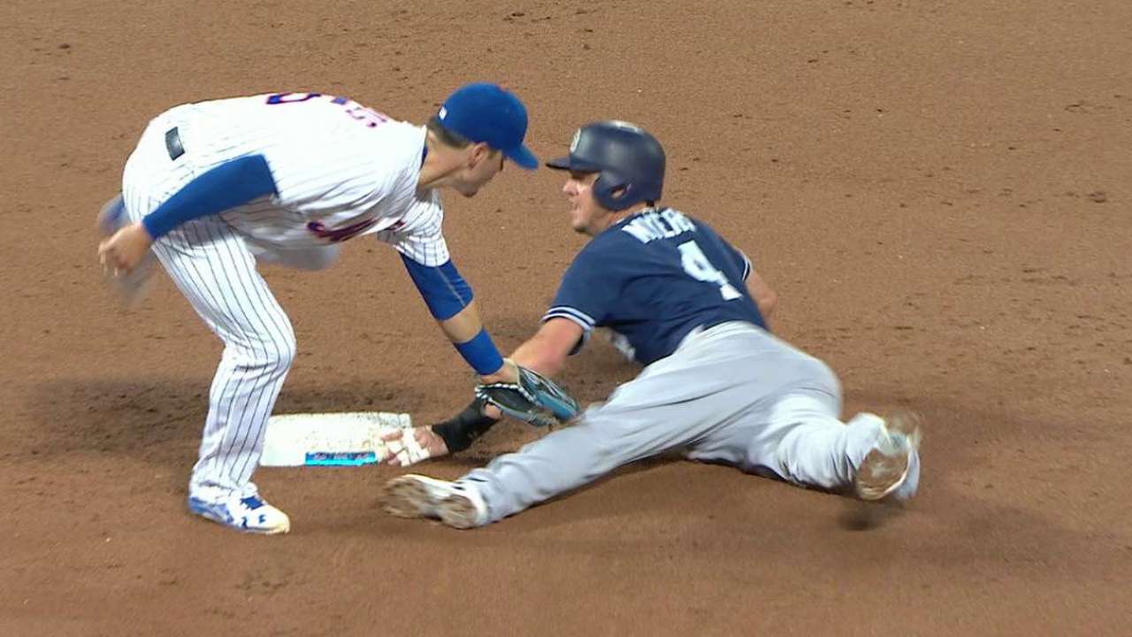 d'Arnaud throws out Myers