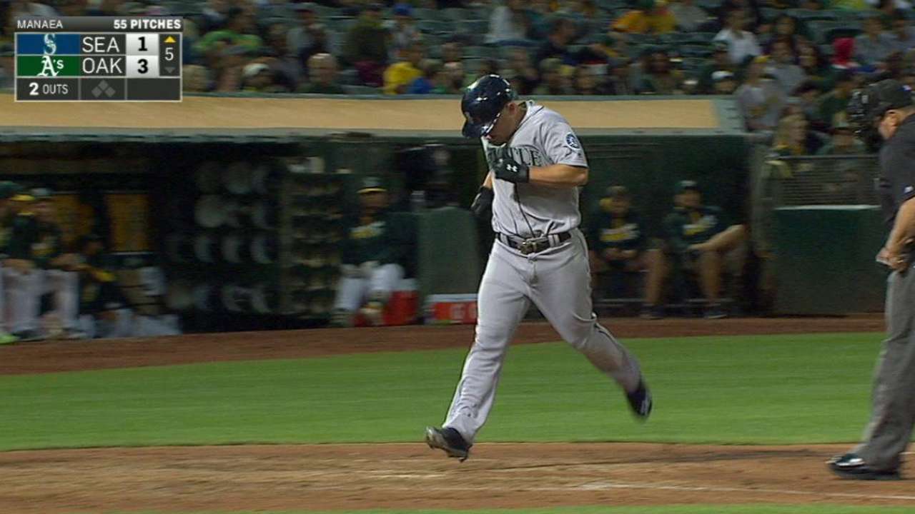 Seager's solo homer