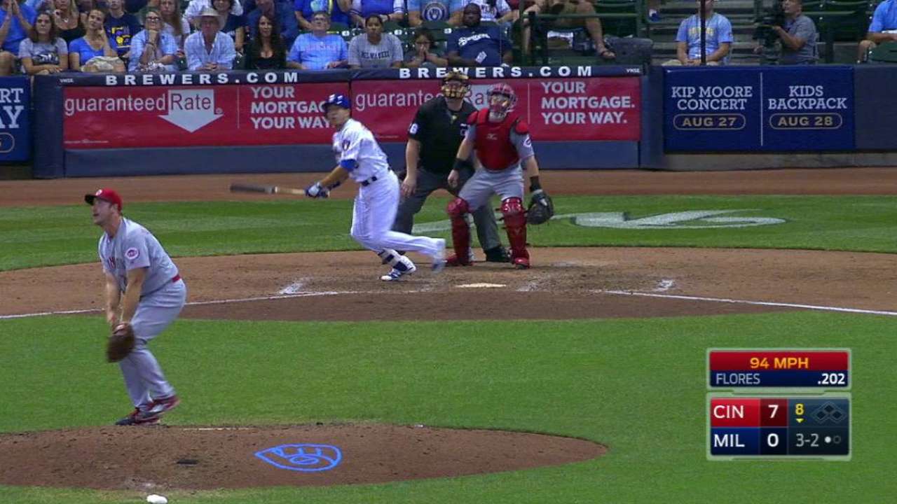 Flores' solo home run