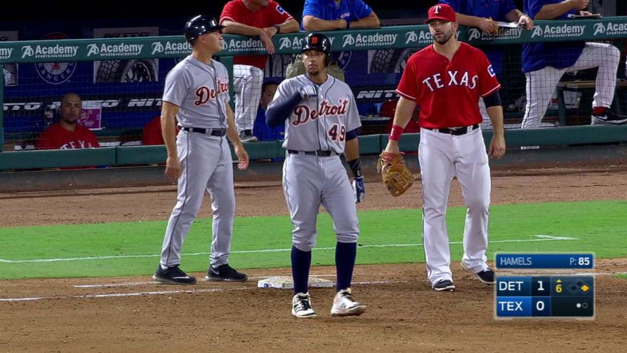 Machado singles to right