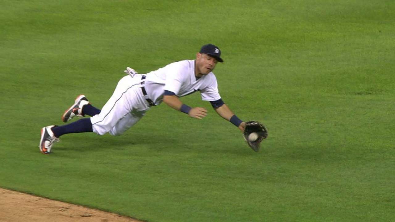 Kinsler's great diving stop