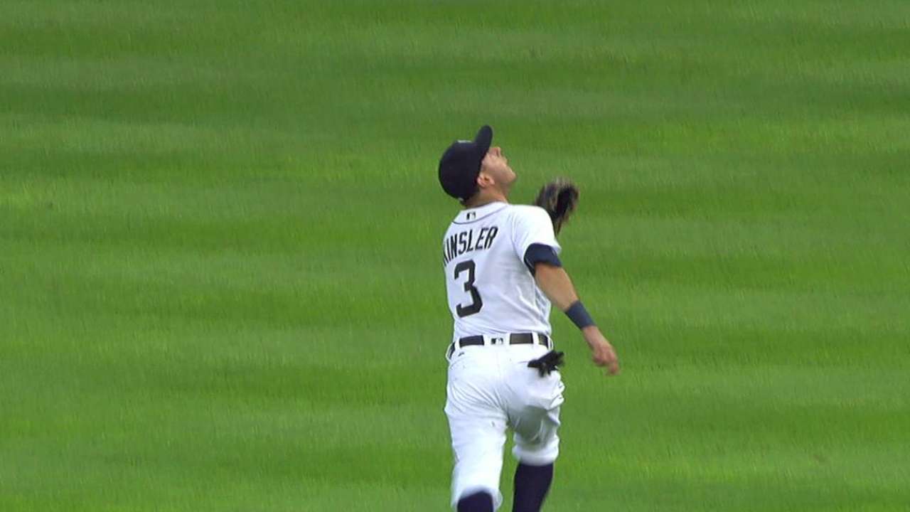 Kinsler's nice running grab
