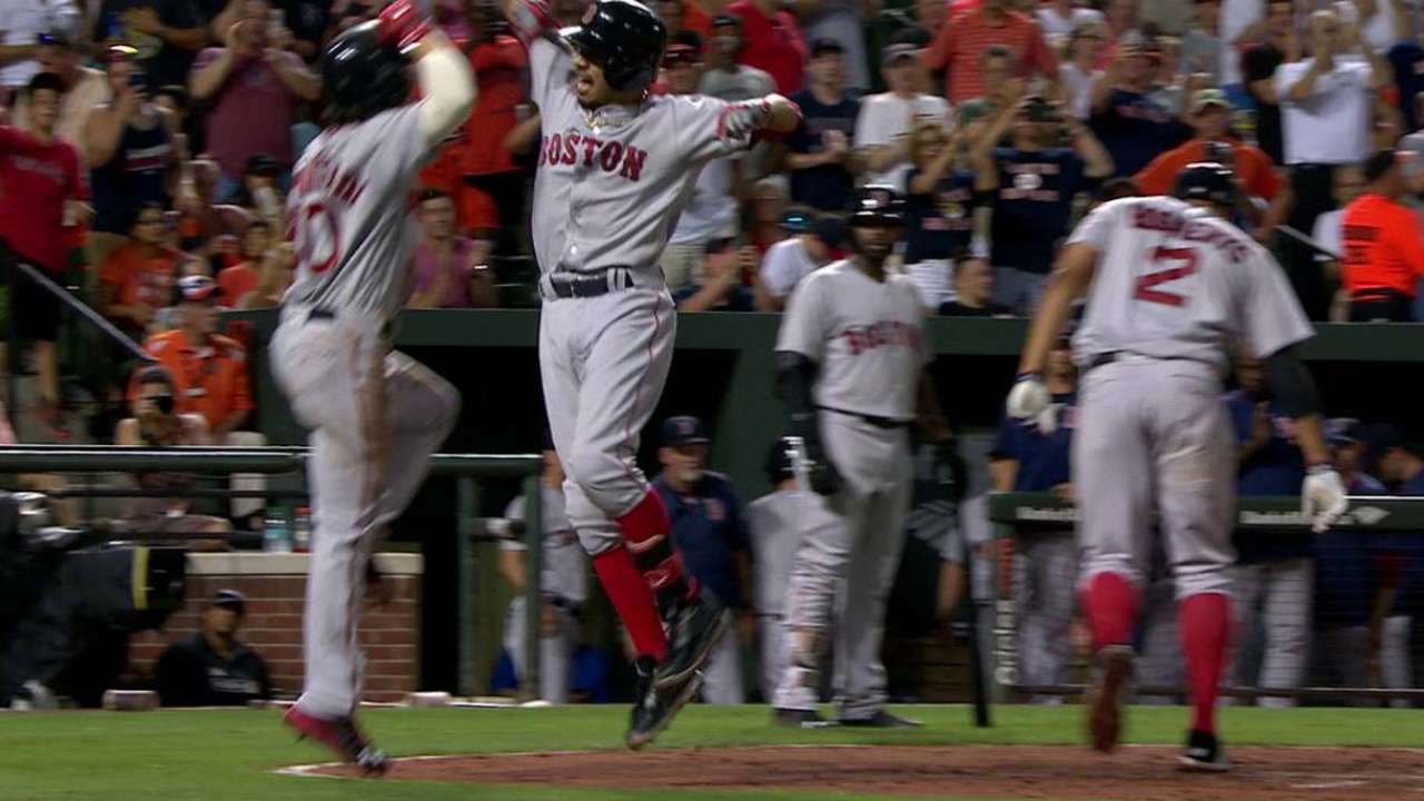 Medias Rojas vencen a Orioles con dos jonrones de Betts