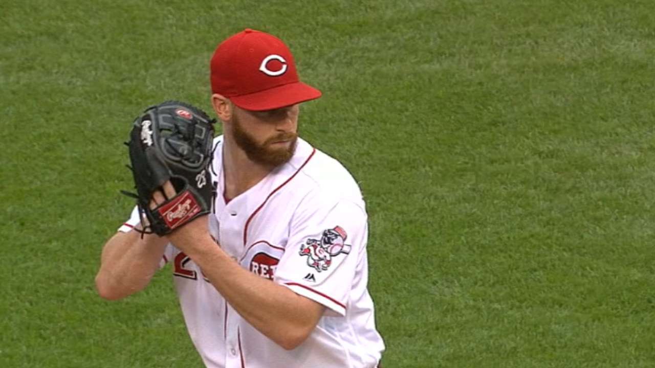 Barnhart, Reds slam Fish early for ex-Marlin Disco
