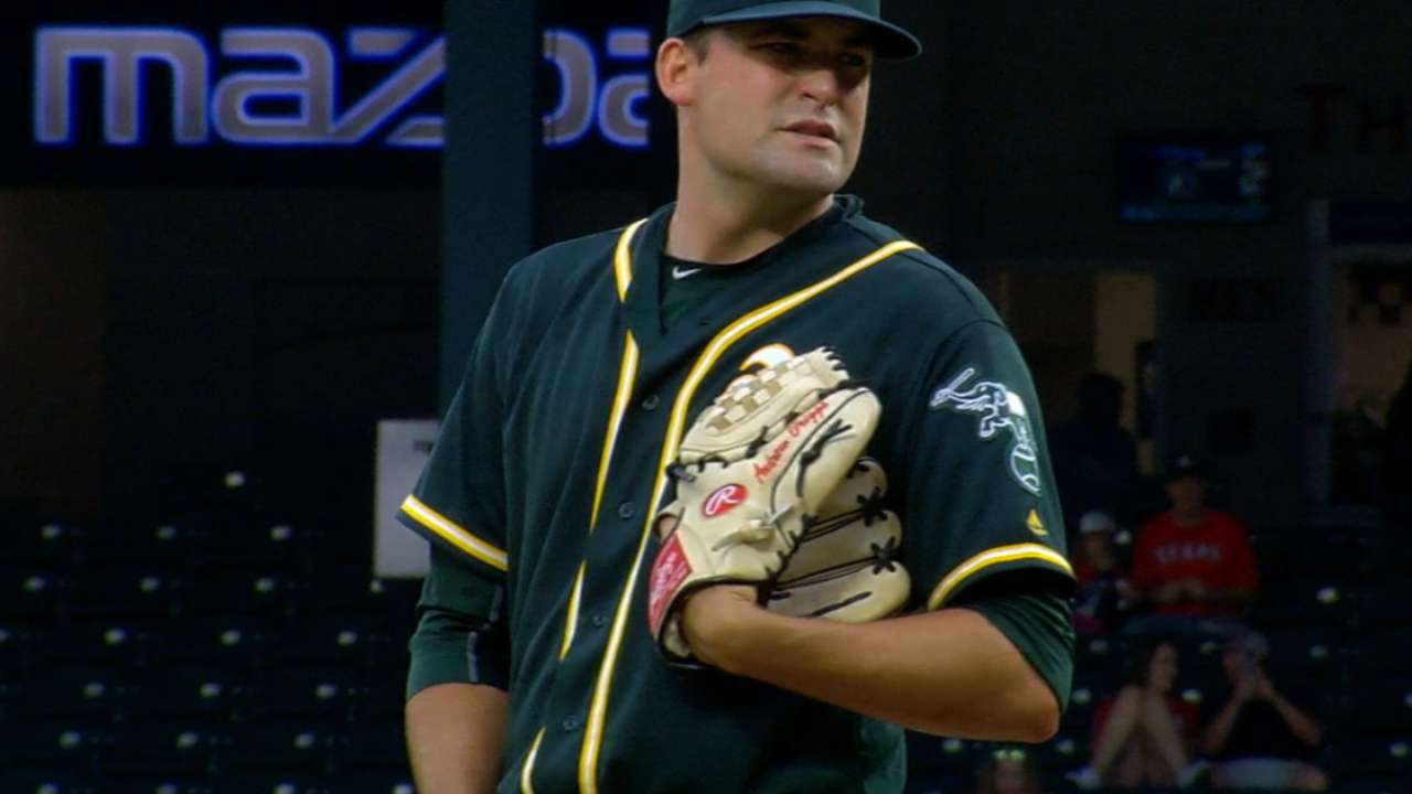 Triggs throws into the 6th