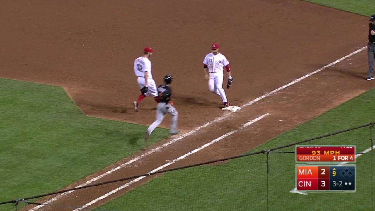 Cingrani closes the game