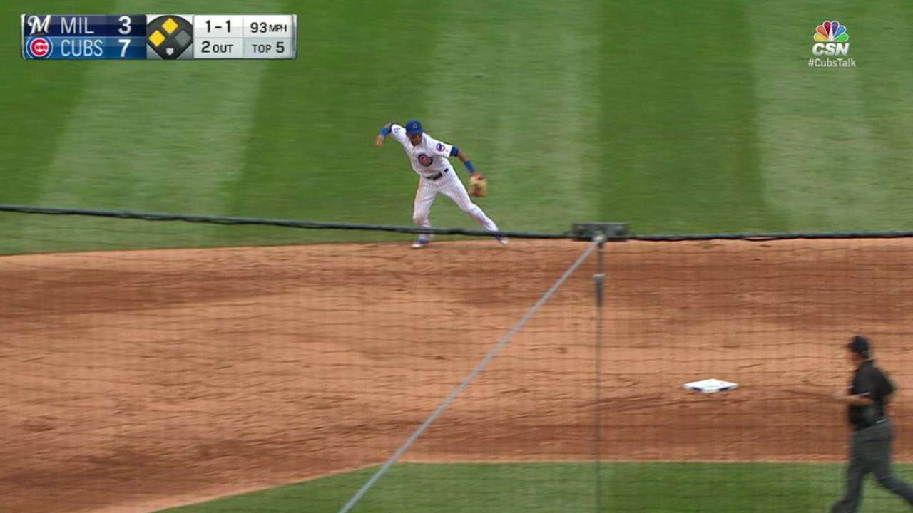 Arrieta gets out of trouble