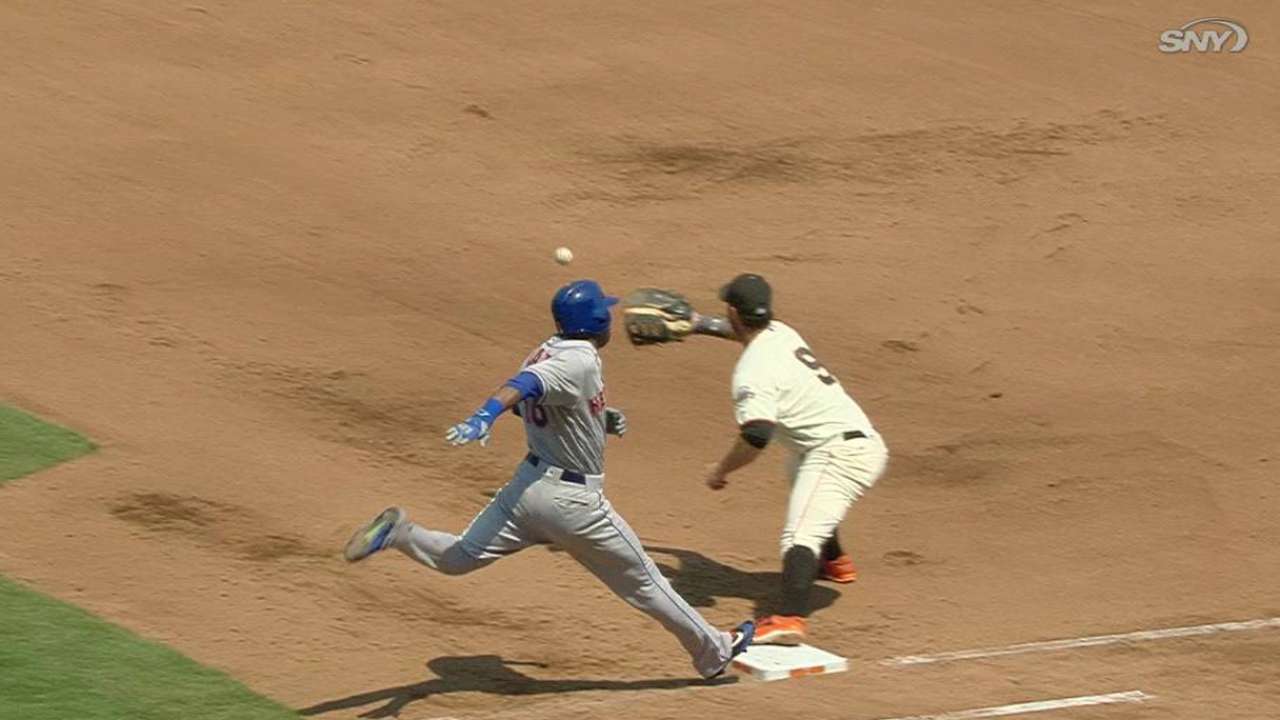 De Aza gets first on challenges