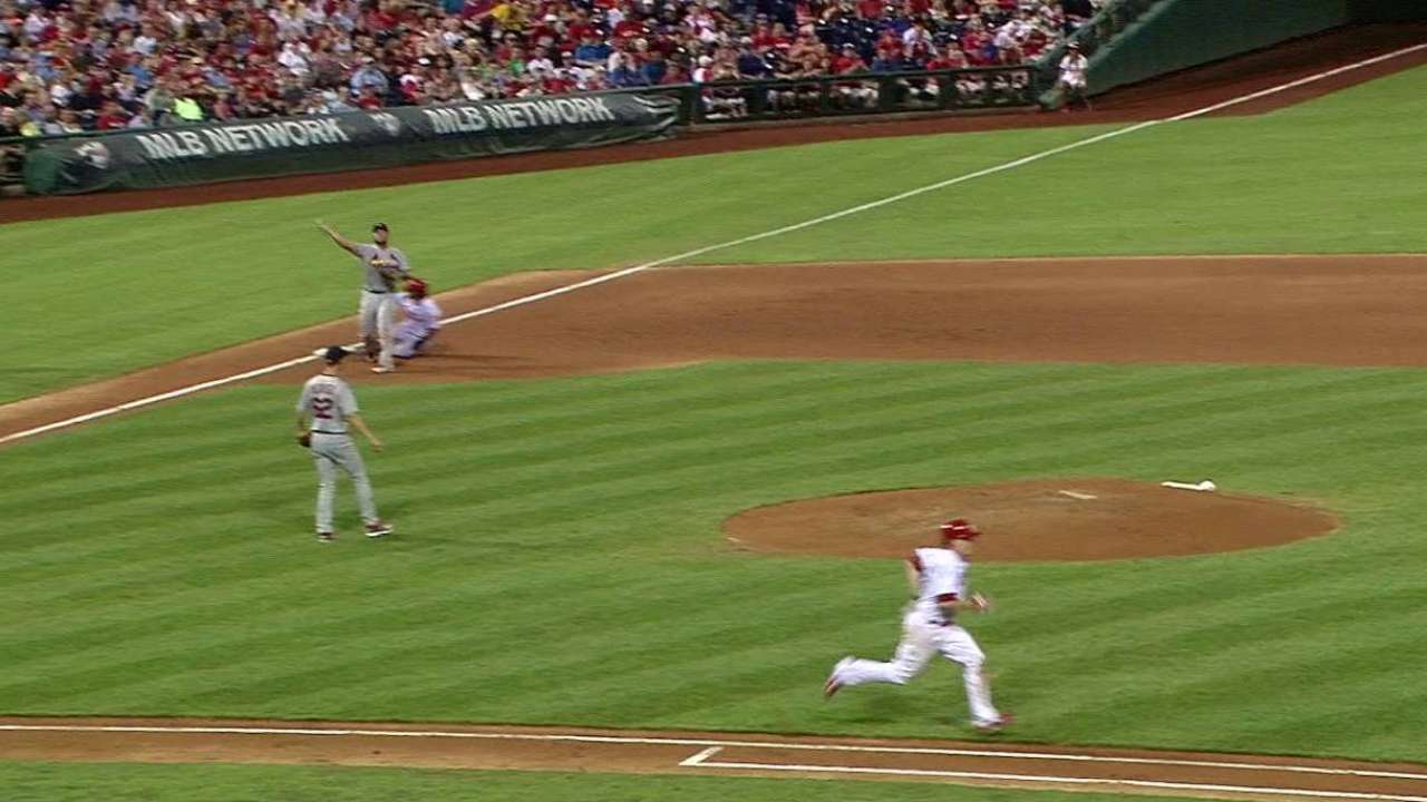 Weaver starts smooth double play