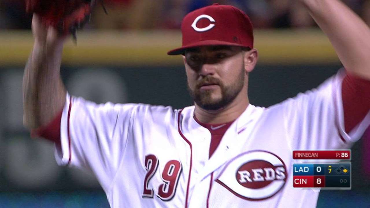 Rojos le pegan a los Dodgers con joya de Finnegan