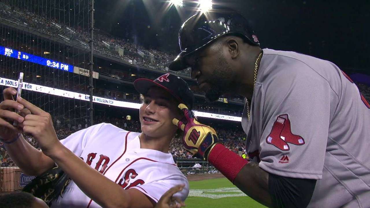 Papi takes selfie with fans