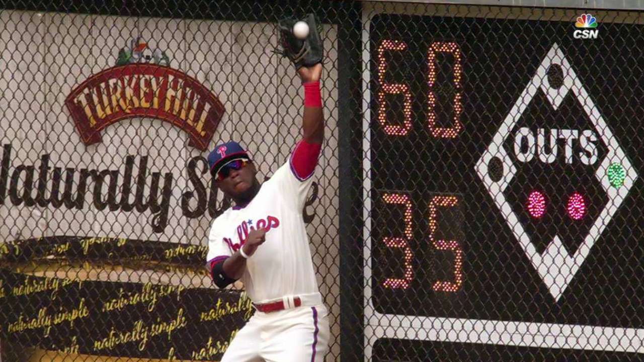 Herrera's leaping catch