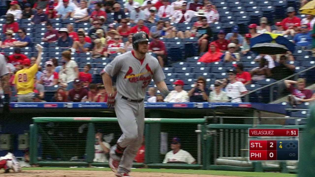 Moss' solo tater