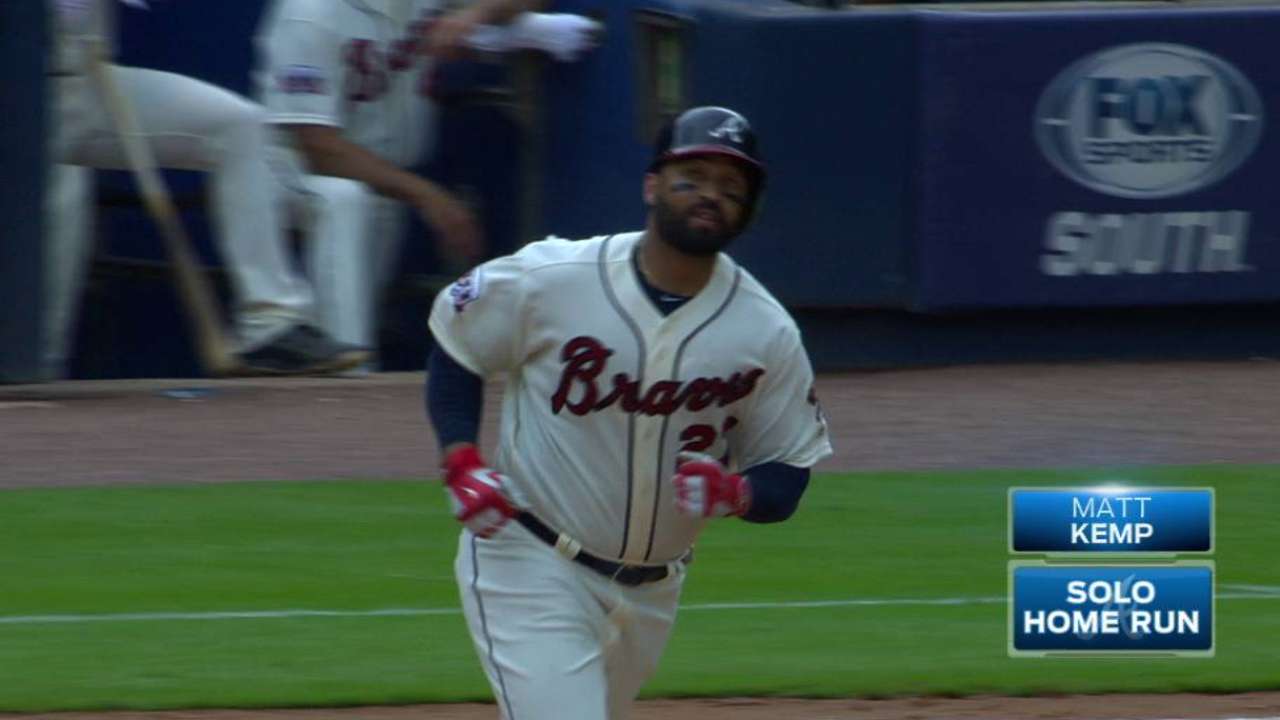 Kemp's solo tater