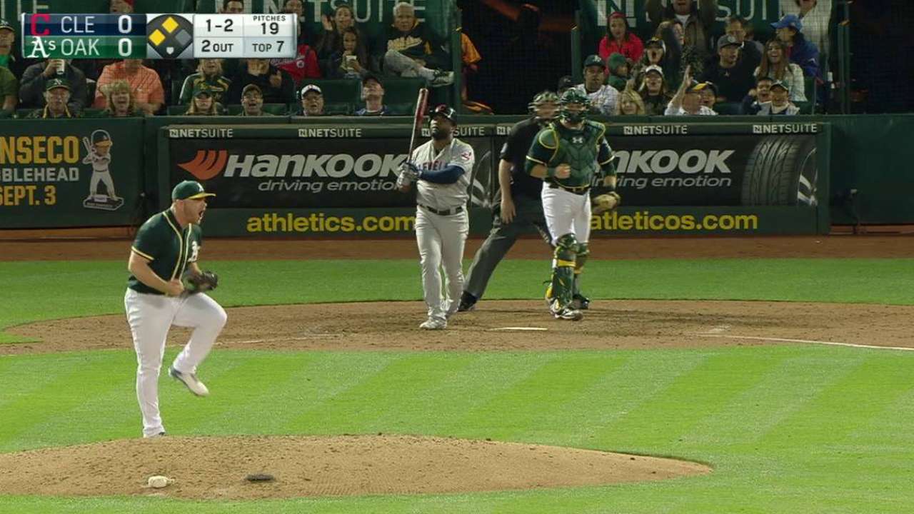 Hendriks gets clutch K