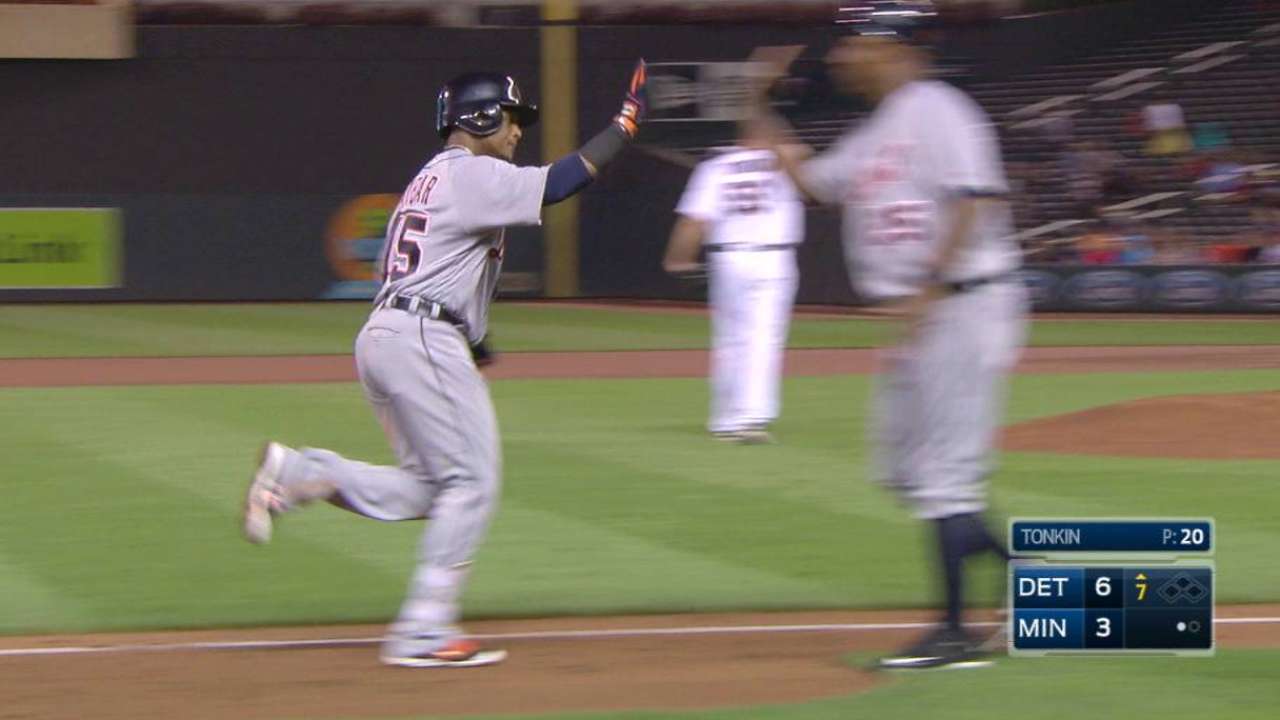 Aybar's solo home run