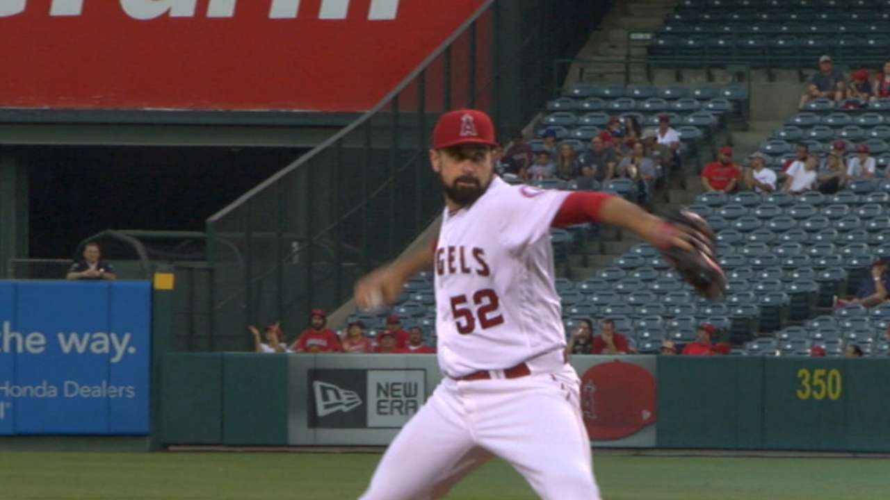 Shoemaker's nice outing