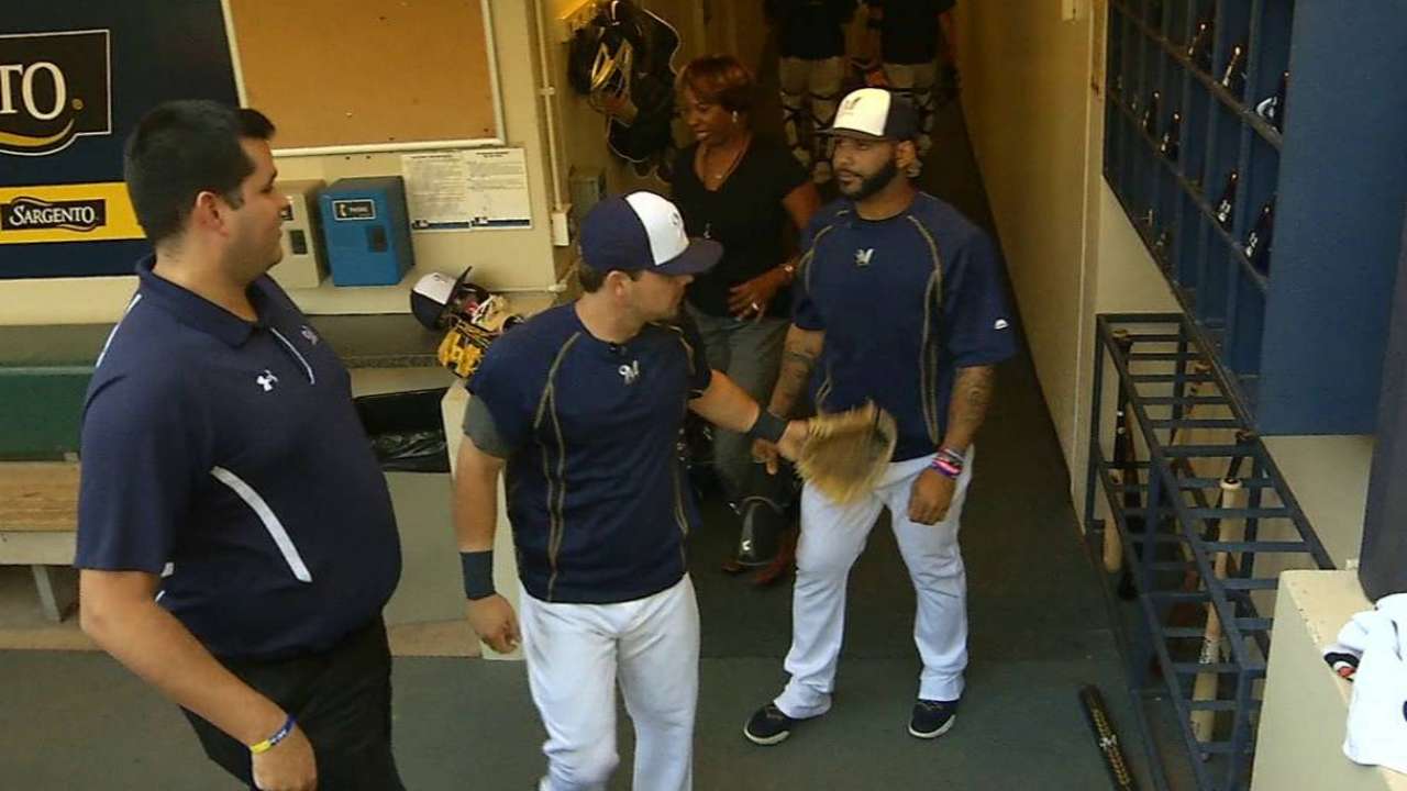 MLB to go gold for Childhood Cancer Awareness Day