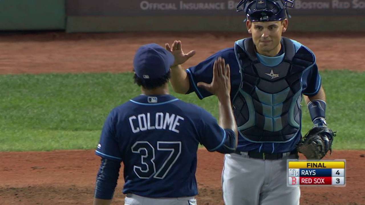 Colome fans Leon, earns the save