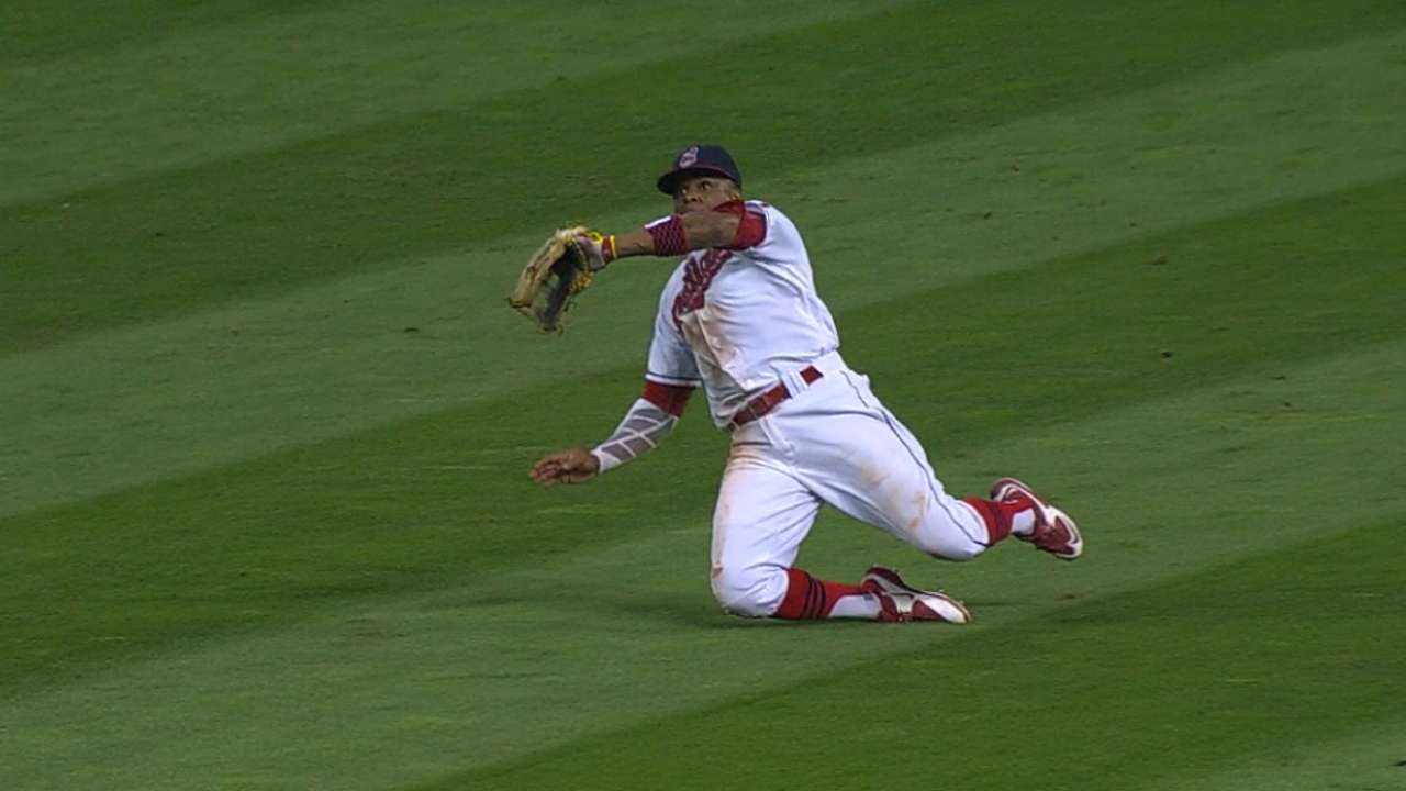 Davis leads Indians' comeback over Twins