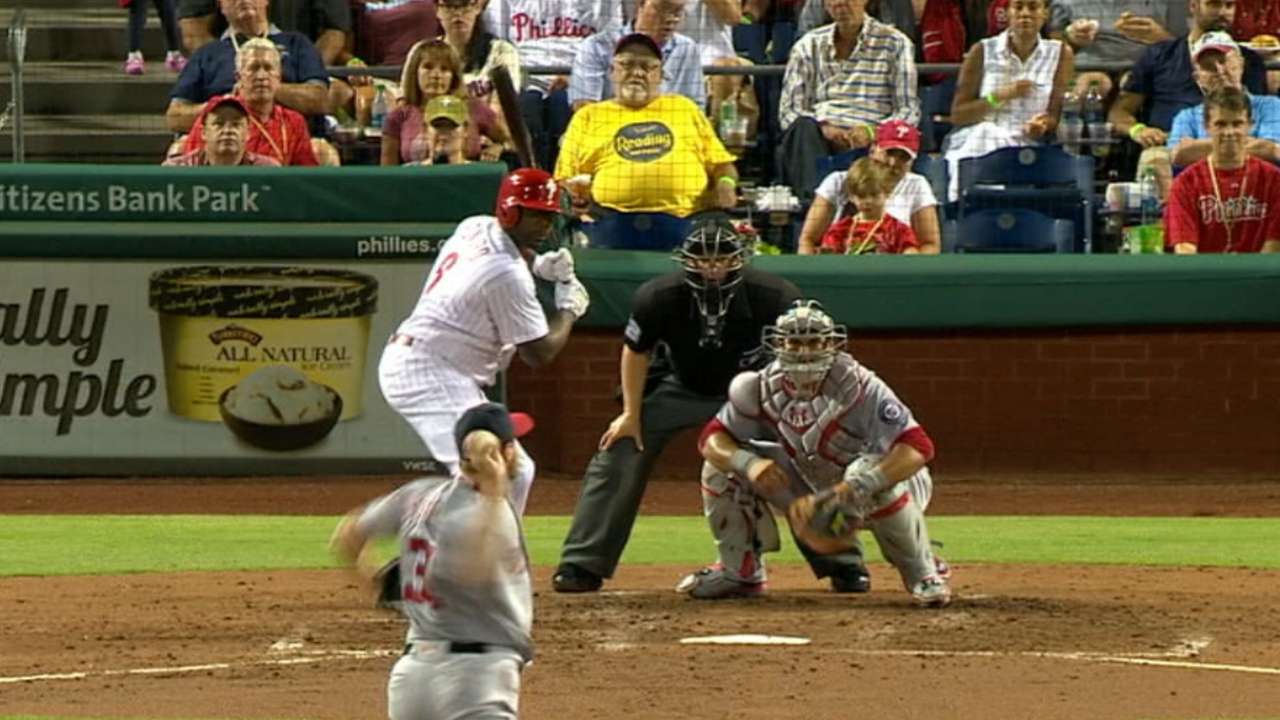 Rad Max: Scherzer fans 11, flirts with no-no
