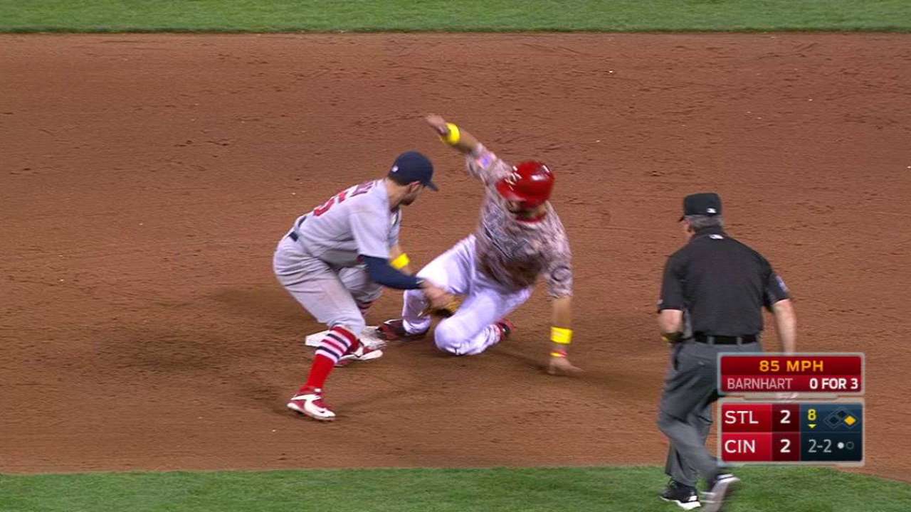 Suarez steals second