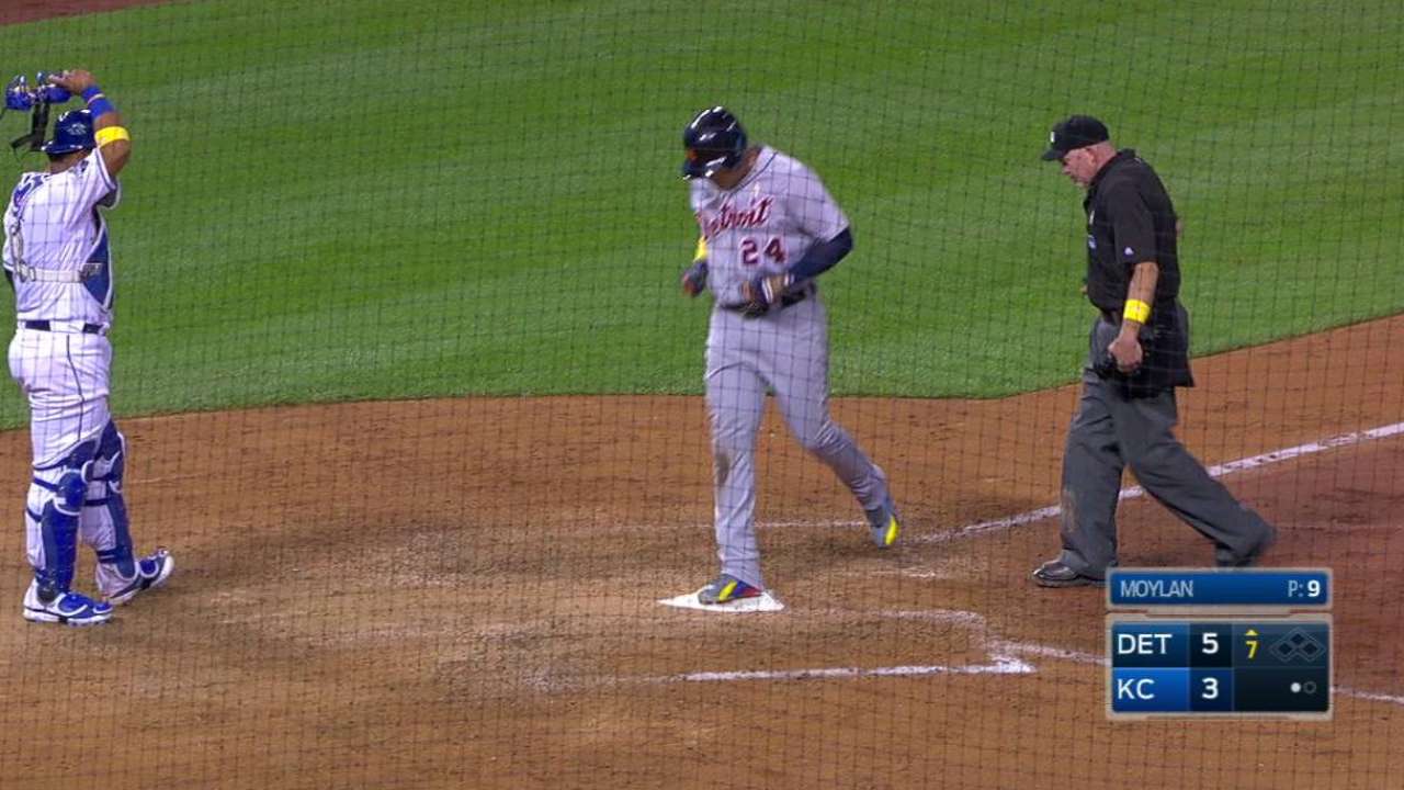 Miggy's solo no-doubter
