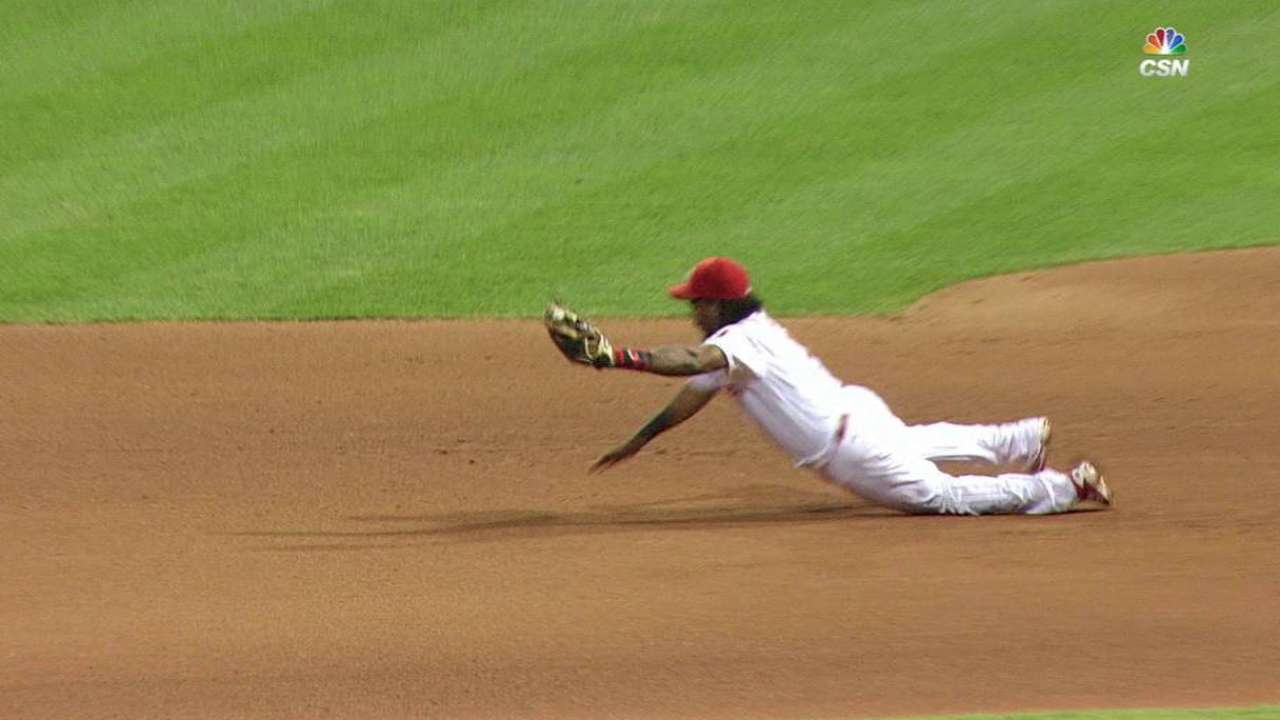 Phillies fall short in extras against Braves