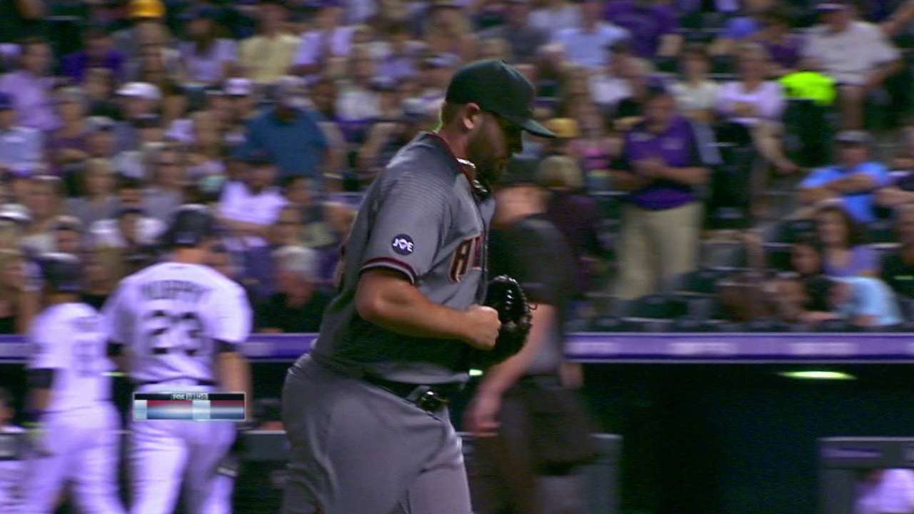 Reliever Barrett slowed by stiffness in shoulder