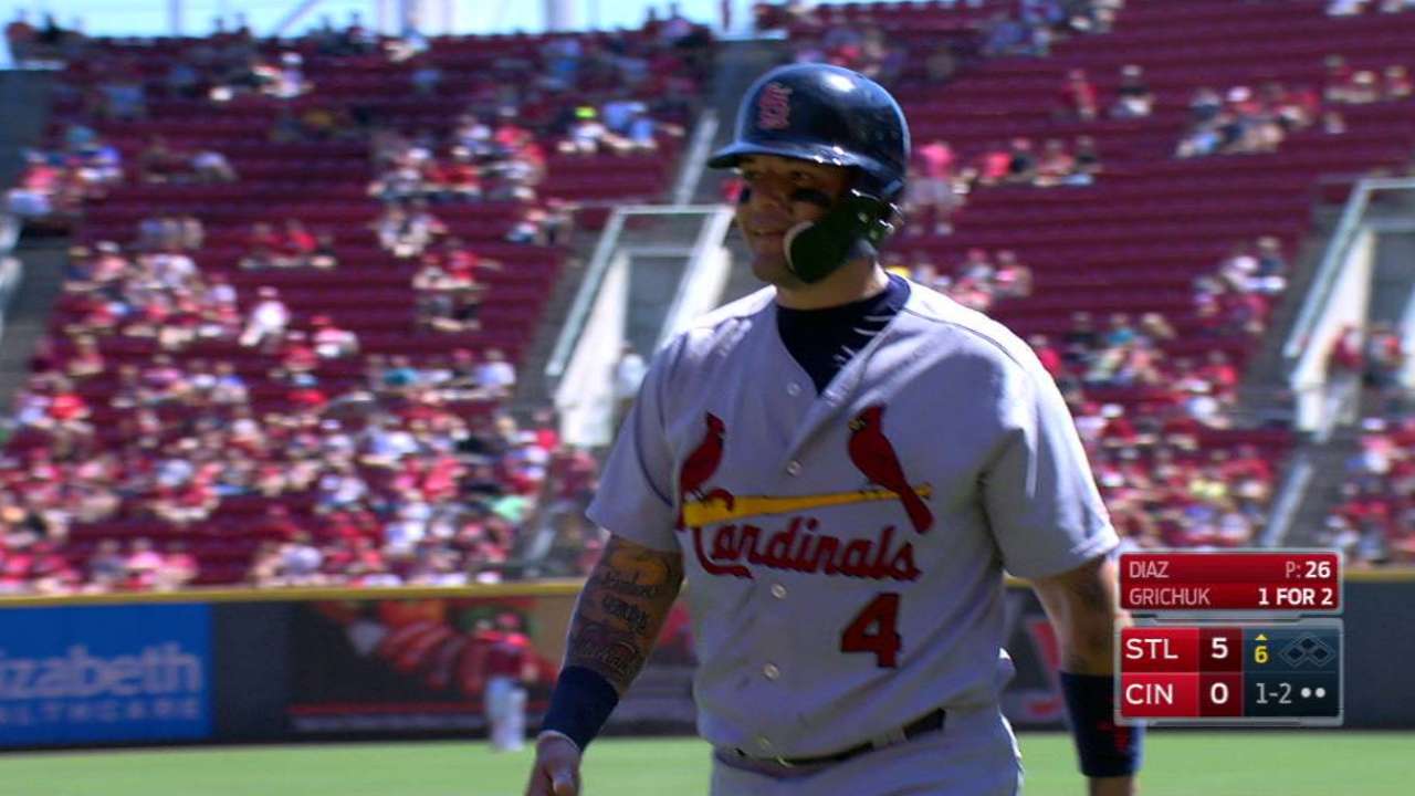 Martínez domina a Rojos y Cardenales se aferran al comodín