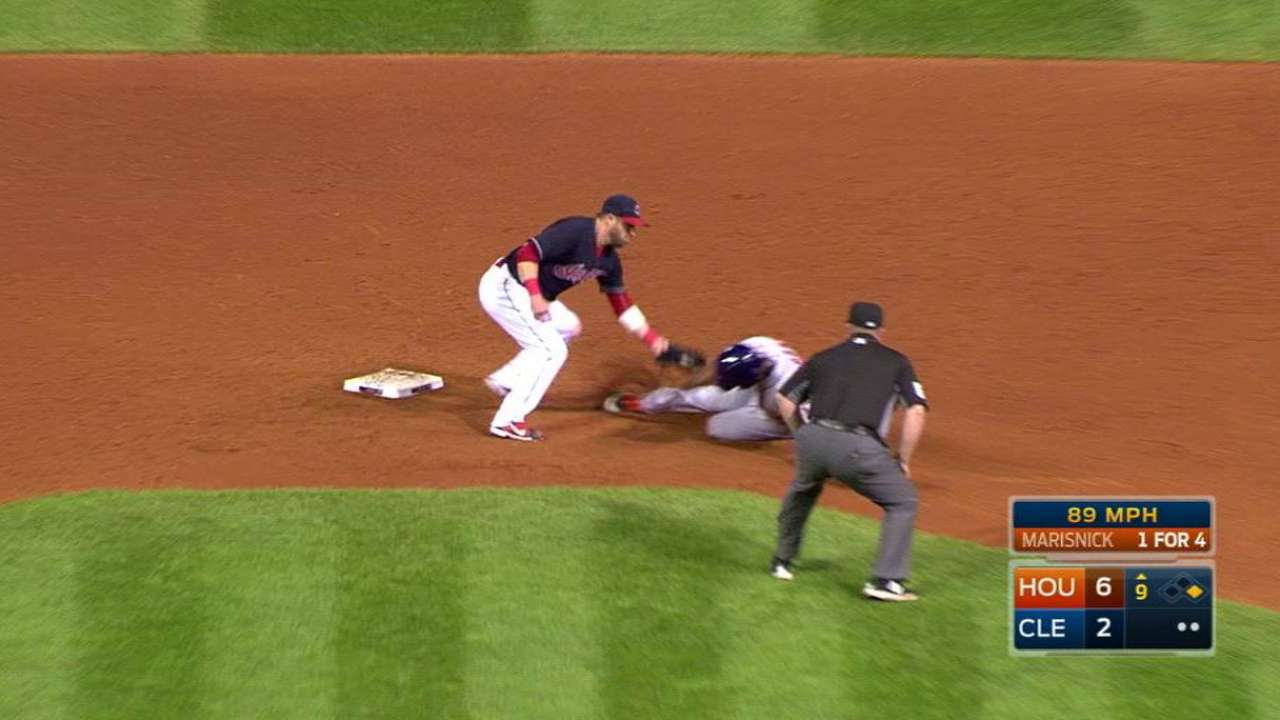 Indians re-sign Moore to Minor League deal