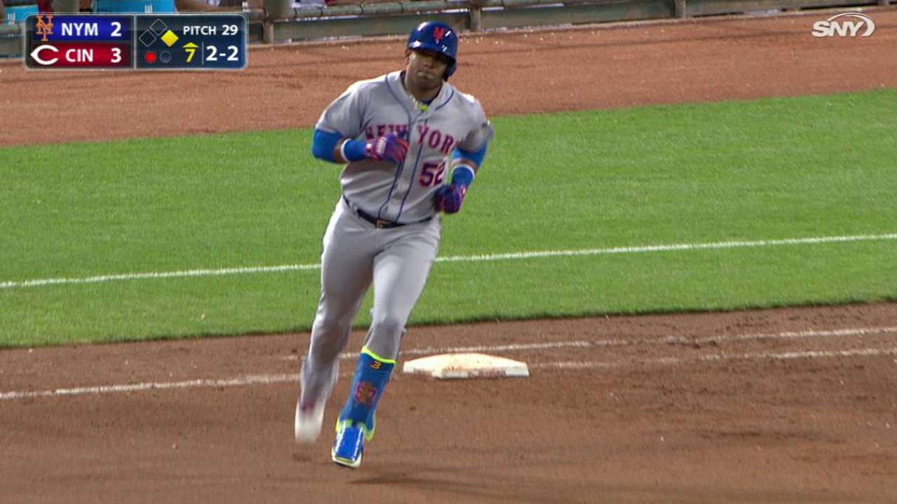 Mets doblegan a los Rojos con cuatro cuadrangulares
