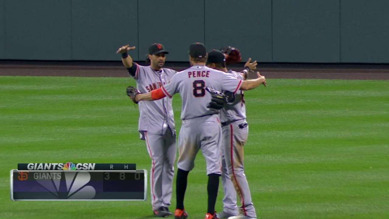 Casilla earns 31st save