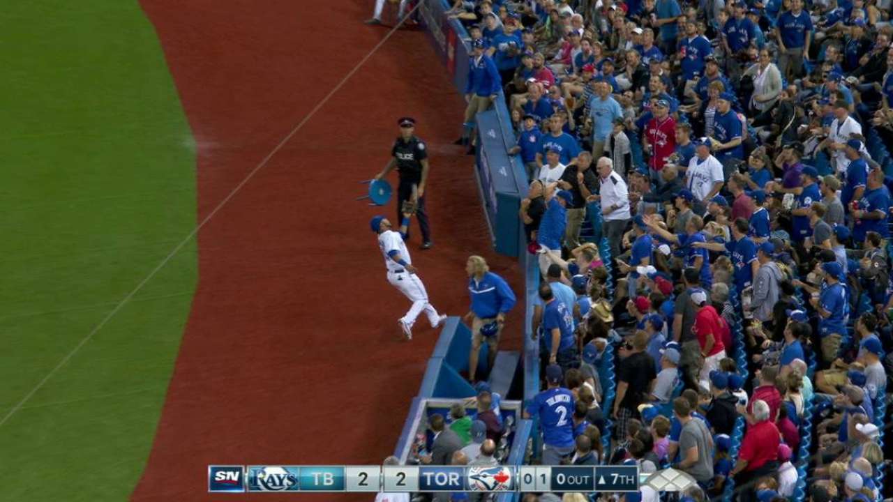 Encarnacion's grab near stands